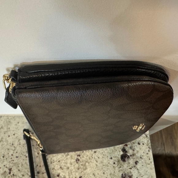 Coach Small Cross-body Bag - Picture 3 of 10